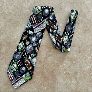 Nicole Miller Vintage Men’s 100% Silk Golf Tie